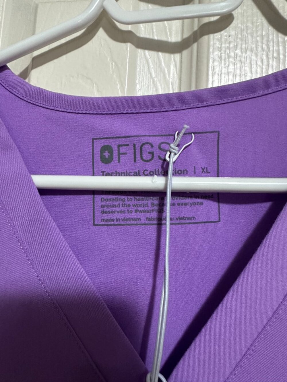 Figs Wild Iris Casma Scrub Top - Picture 6 of 6